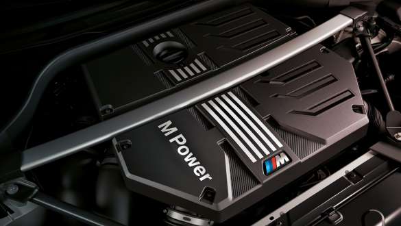 BMW M TwinPower Turbo inline 6-cylinder petrol engine BMW X4 M Competition F98 LCI 2021 BMW X4 M Competition F98 LCI Facelift 2021 BMW M TwinPower Turbo inline 6-cylinder petrol engine close-up