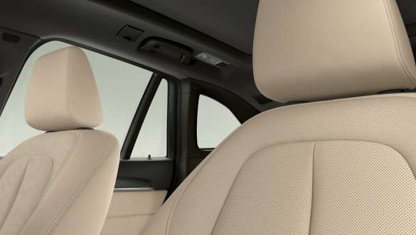 BMW X1 F48 LCI Leather 'Dakota' with perforations | Oyster and Grey BMW X1 F48 LCI interior with upholstery in leather 'Dakota' with perforations Oyster and Grey