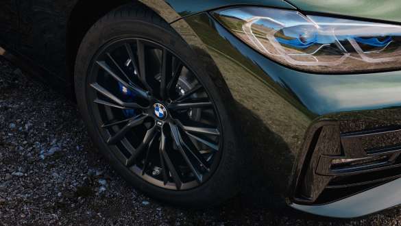 18" M Performance Double-spoke style 796 M 18" M Performance light alloy wheel Double-spoke style 796 M Jet Black matt, summer complete wheel set