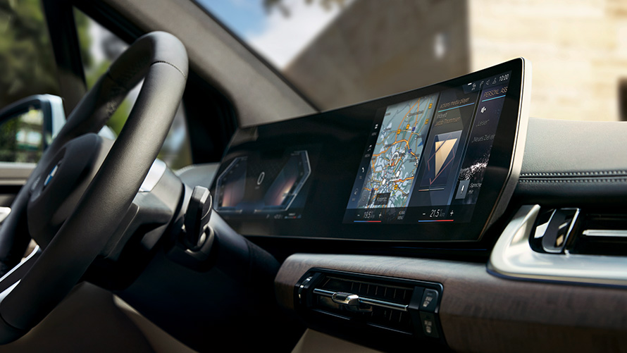 BMW 2 Series Active Tourer U06 2021 BMW iDrive BMW 2 Series Active Tourer U06 2021 BMW iDrive BMW Operating System 8 close-up BMW Curved Display