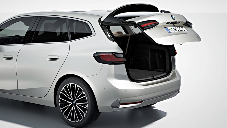 Luggage space of the BMW 2 Series Active Tourer on video Luggage space of the BMW 2 Series Active Tourer on video