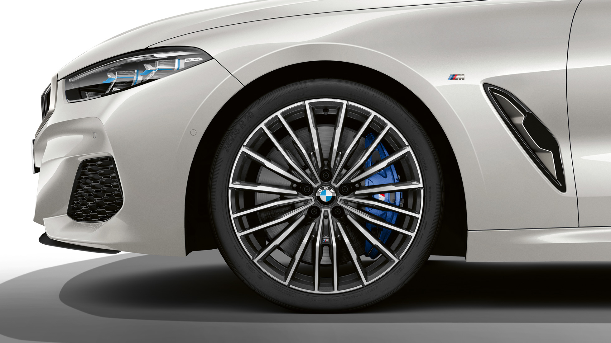 BMW M850i xDrive, 20” light-alloy wheels multi-spoke 729 M. BMW M850i xDrive, 20” light-alloy wheels multi-spoke 729 M.
