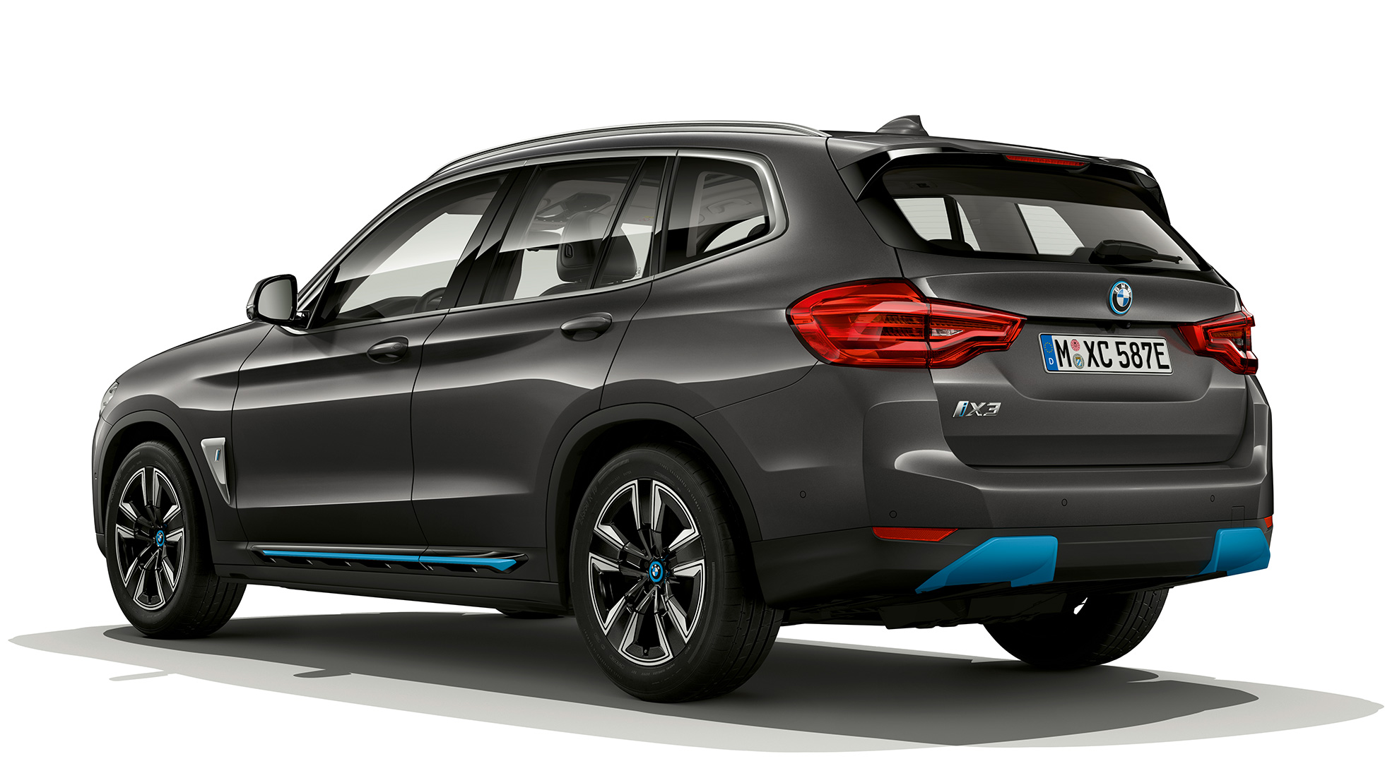 BMW iX3 G08 2020 Model “Inspiring” three-quarter rear view BMW iX3 G08 2020 Model “Inspiring” Sophisto Grey Brilliant Effect three-quarter rear view