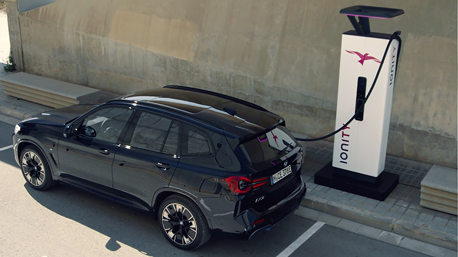 BMW electric cars BMW iX3 public charging with BMW Charging High Power Charging stations video