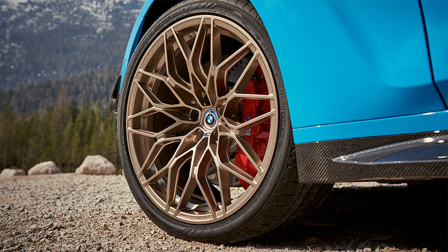 BMW M3 Touring G81 BMW M Performance Parts wheel close-up